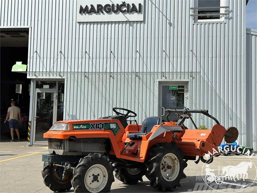 Kubota XB-1, 12 AG Kompaktní traktory