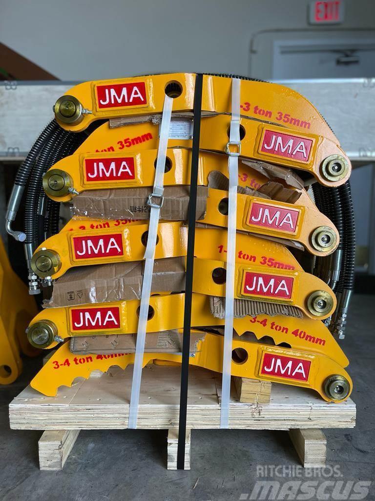 JM Attachments Hydraulic Thumb John Deere 17D, 17G Lodní háky