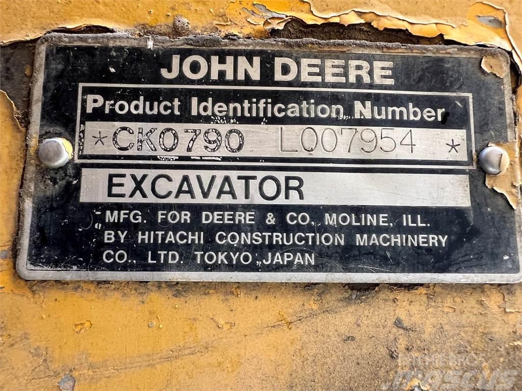John Deere 790D LC Lesní nakladače