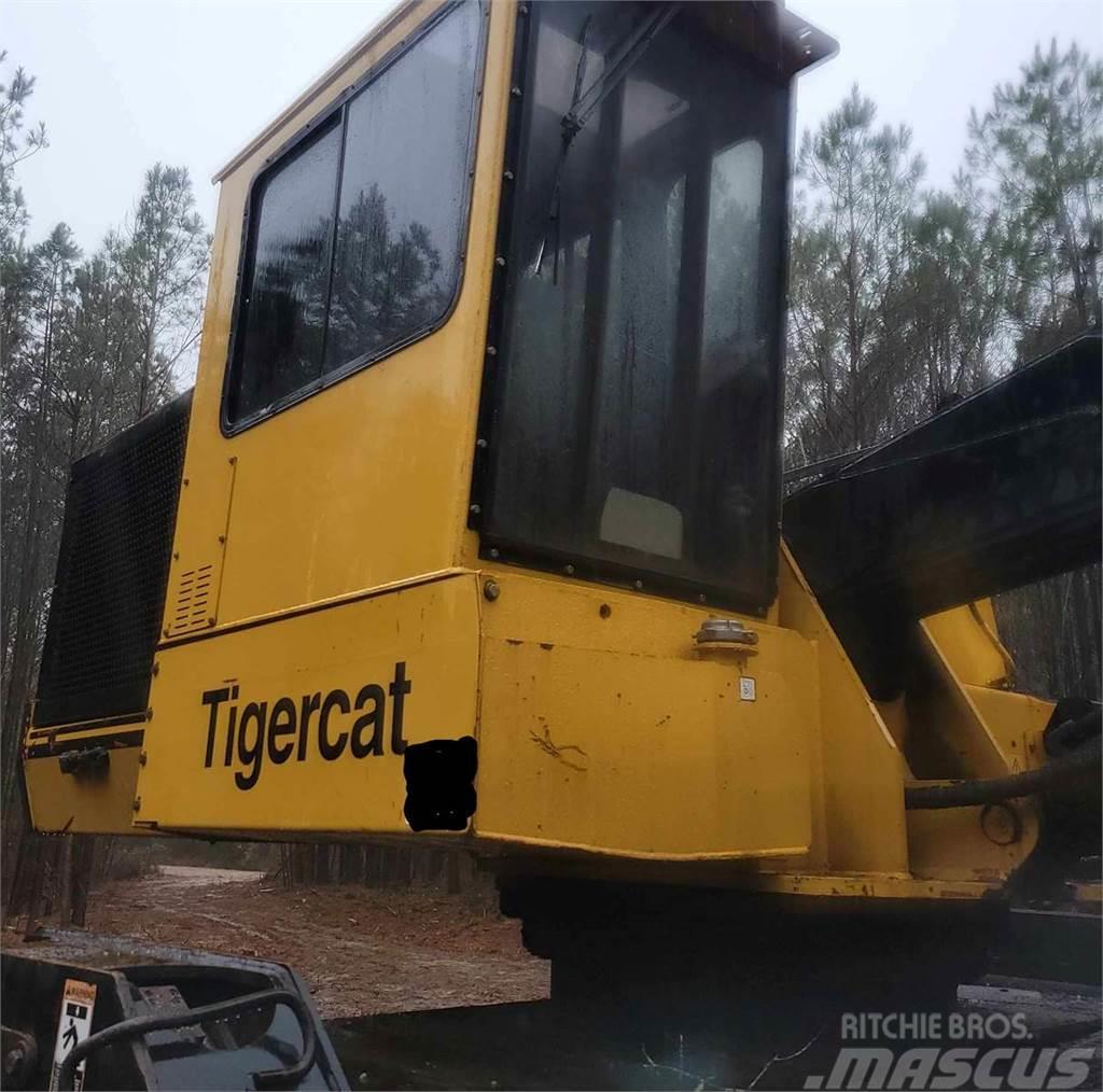 Tigercat 234 Lesní nakladače