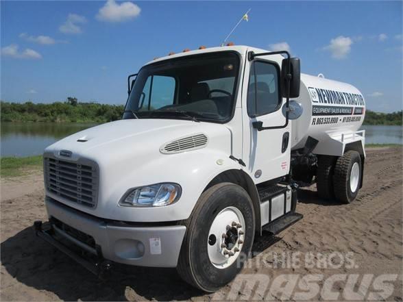 Freightliner BUSINESS CLASS M2 106 Cisterny na vodu