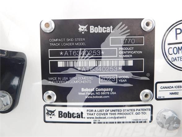 Bobcat T770 Smykem řízené nakladače