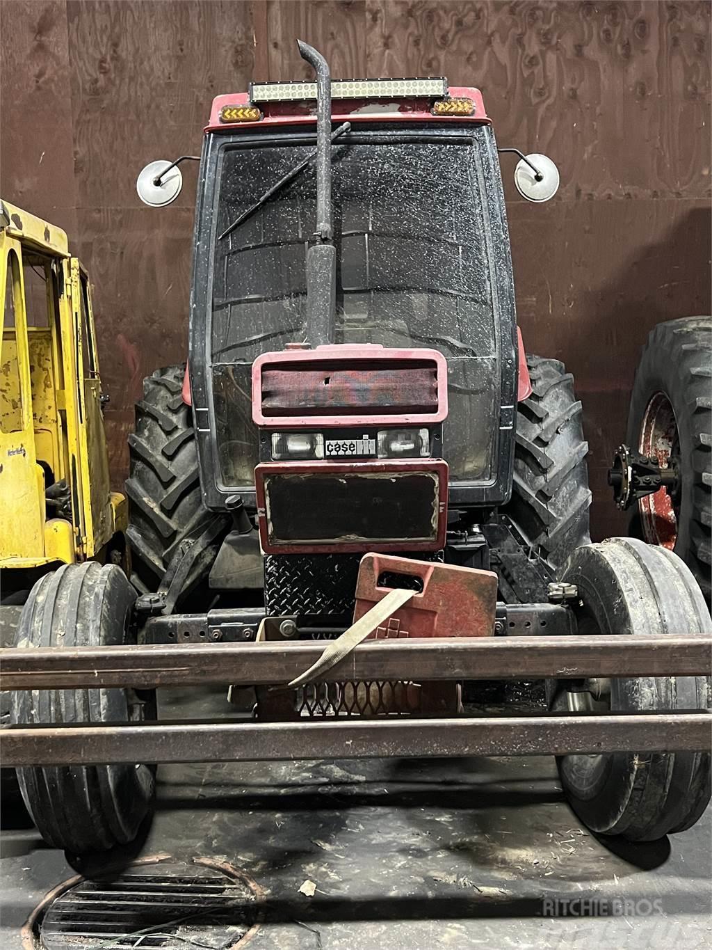 Case IH 585 Traktory