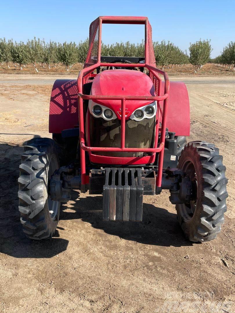 Massey Ferguson 4610 Traktory