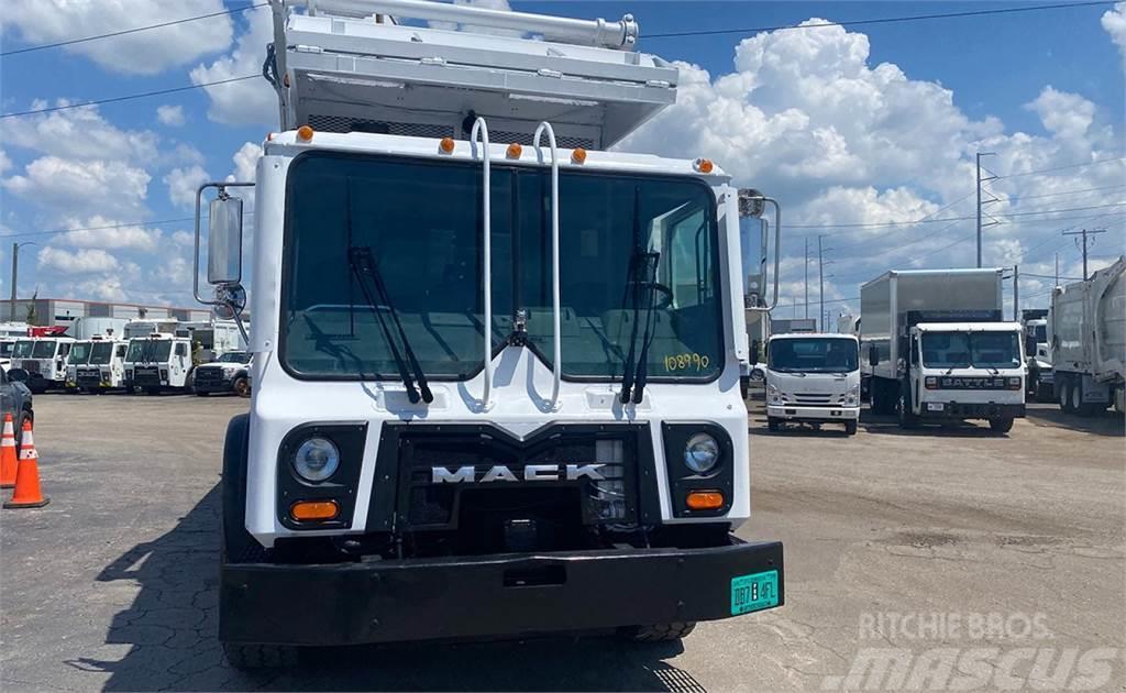 Mack MRU613 Popelářské vozy