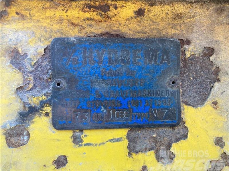 Hydrema F9 V7 Rýpadlo-nakladače