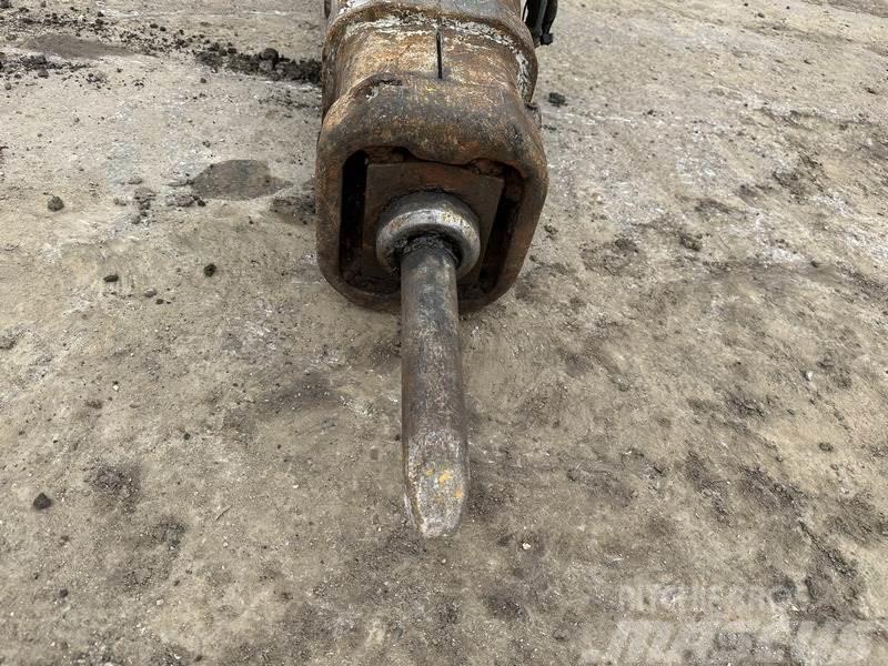 Rammer Hydraulic Breaker (3-6 Ton Excavator) Bourací kladiva / Sbíječky