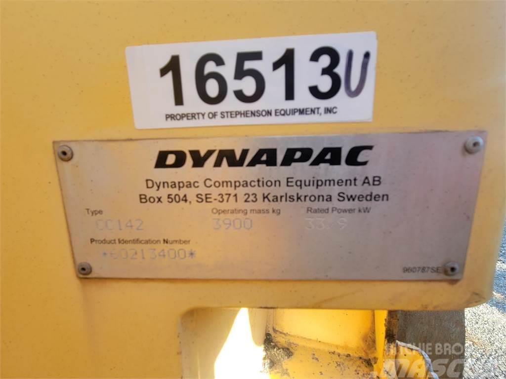 Dynapac CC142 Tahačové válce