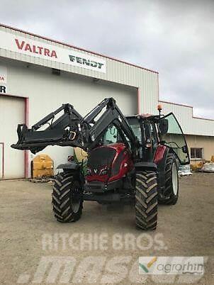 Valtra N154D Traktory