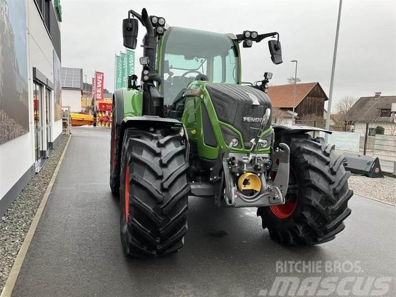 Fendt 718 VARIO GEN6 POWER PLUS Traktory