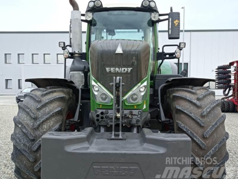 Fendt 824 Vario S4 Profi Traktory