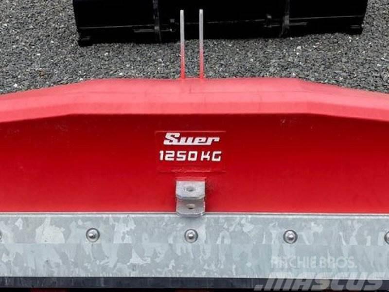  Suer SBS 1250 STAHLBETONGEWICHT Traktory