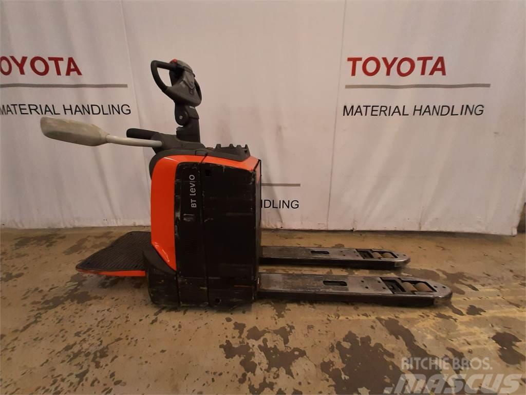 Toyota LPE200 Nízkozdvižný vozík s plošinou
