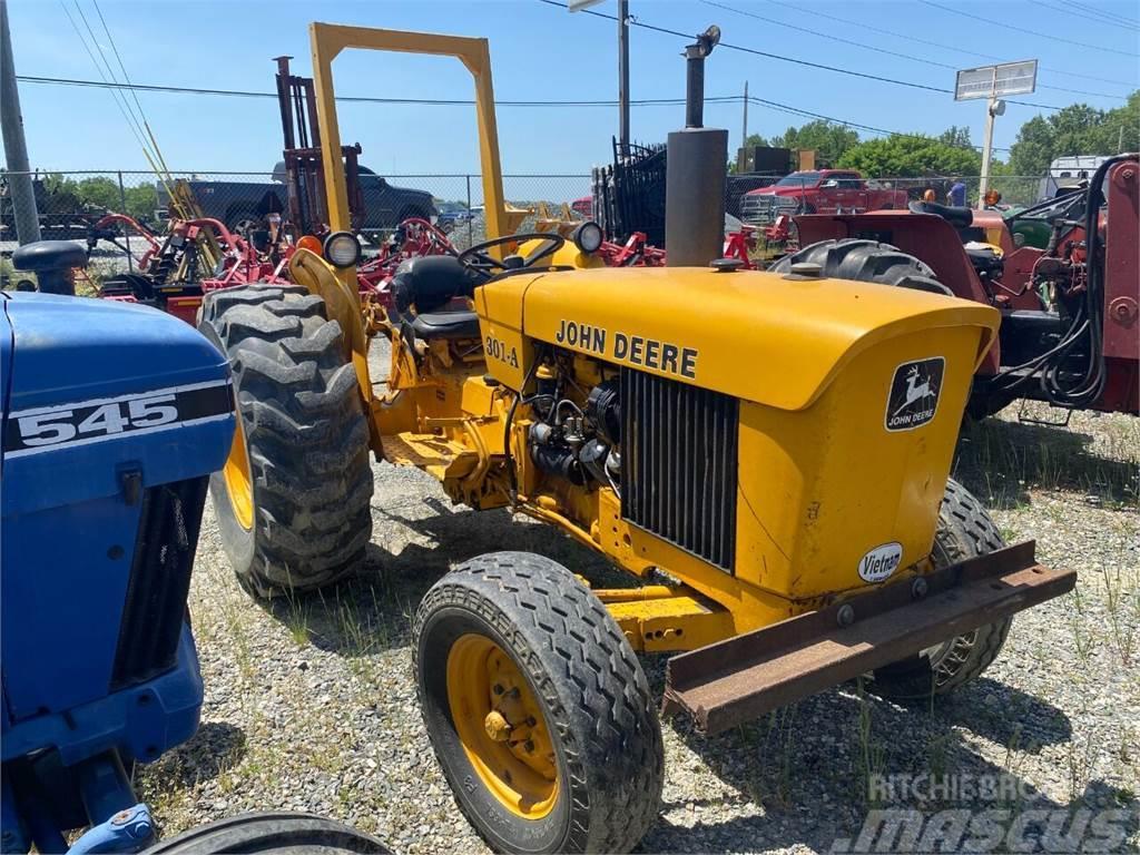 John Deere 301A Lesní traktory