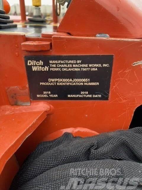 Ditch Witch SK600 Smykem řízené nakladače