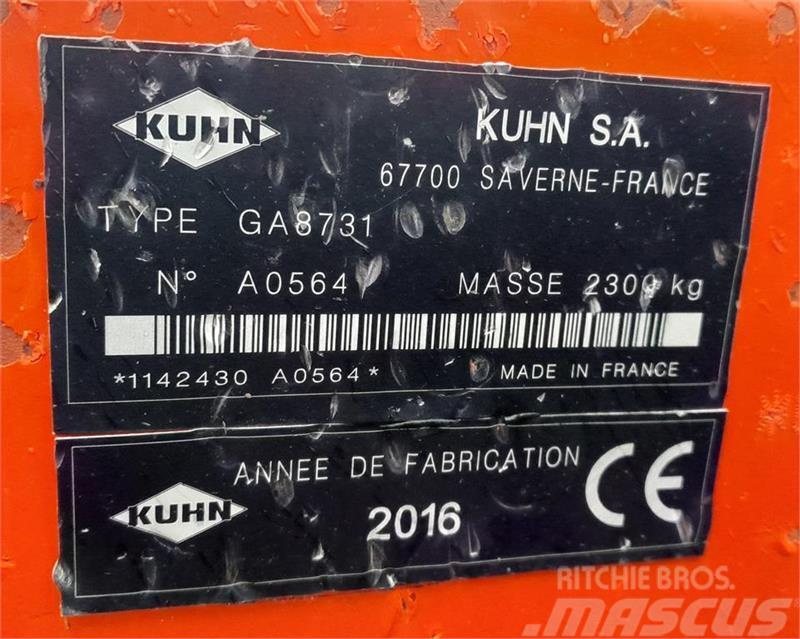 Kuhn GA8731 Obraceče a shrabovače sena